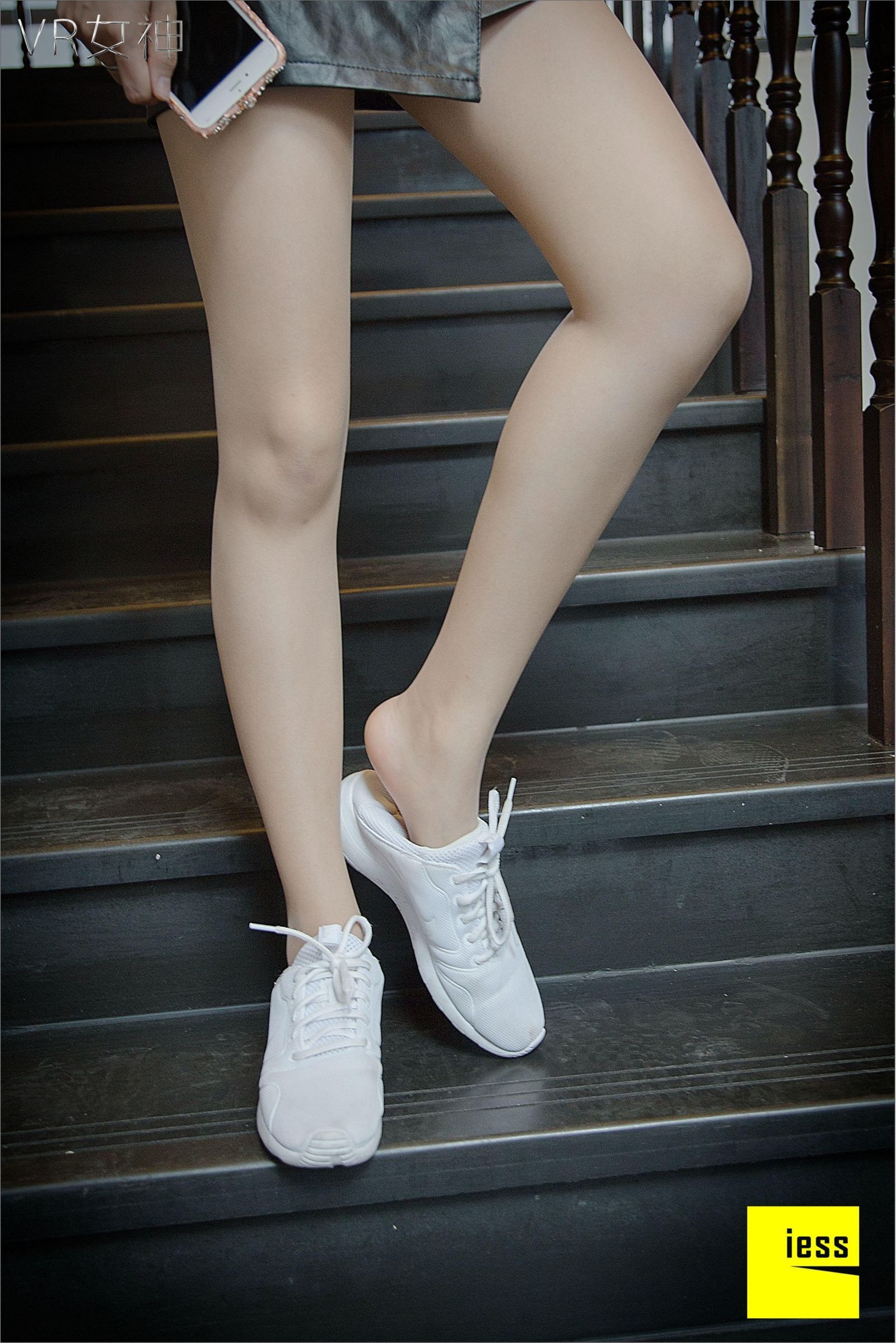 [IESS]异思趣向 女主播SASA 白球鞋的丝足梦游